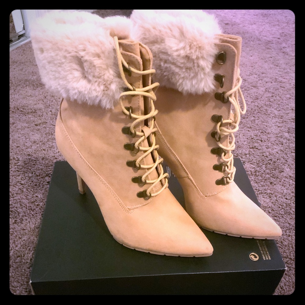Women boots / camel / high heels